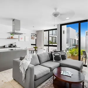 https://downtown-playa-condo.tulum-hotels.net
